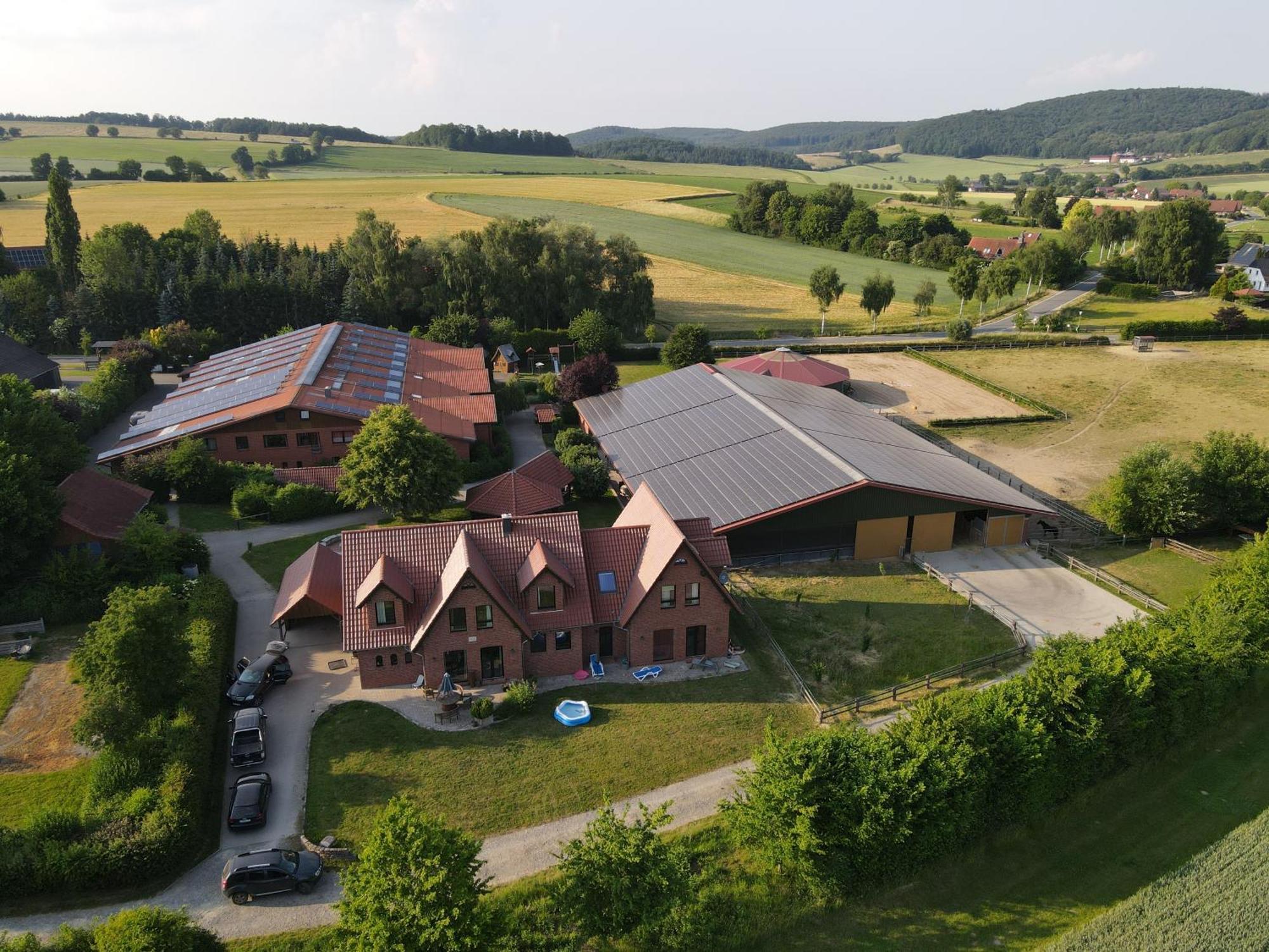 Idyllische Ferienwohnung Im Kalletal エクステリア 写真